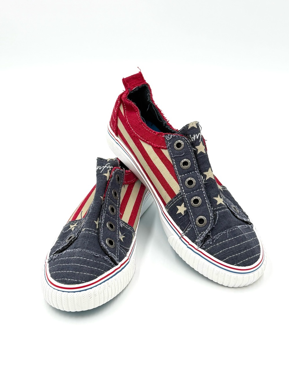 NWOT Blowfish Malibu Play USA Canvas Sneakers Size 8.5